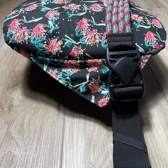 NWT KAVU Sparklers Rope Sling Crossbody Backpack - Picture 14 of 16
